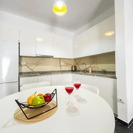 1 Bedroom 1033 * Durrës