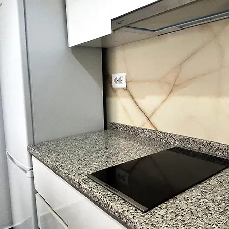 1 Bedroom 1033 *